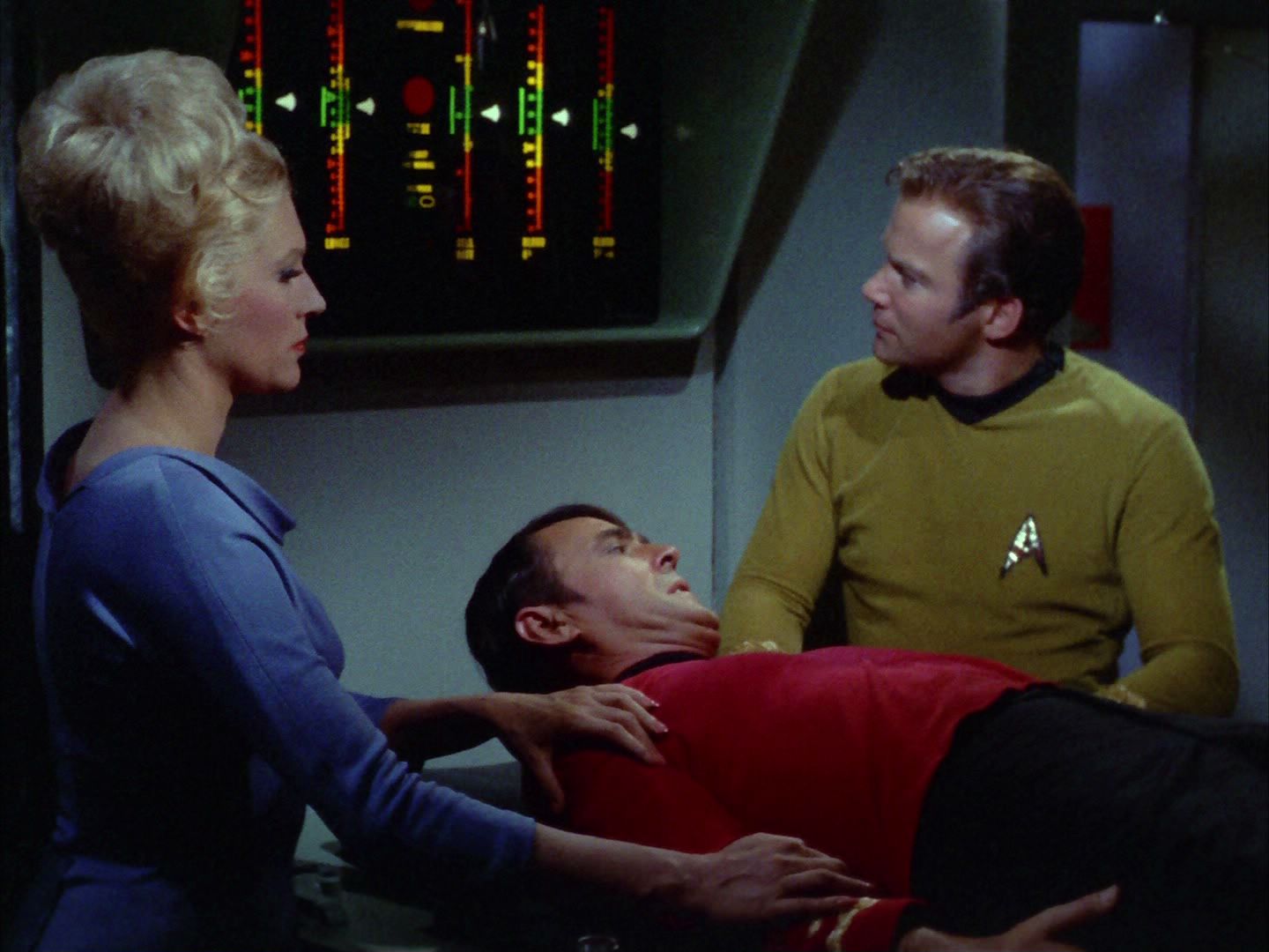 ariane179254_StarTrek_2x03_TheChangeling_0840.jpg
