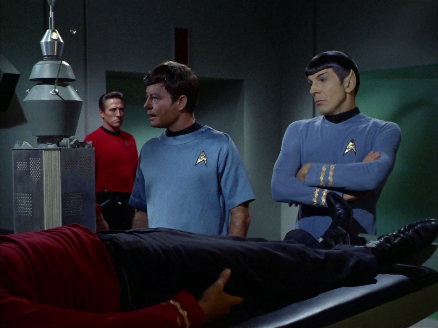 ariane179254_StarTrek_2x03_TheChangeling_0842.jpg