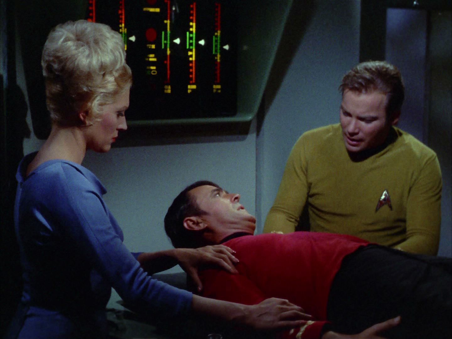 ariane179254_StarTrek_2x03_TheChangeling_0847.jpg