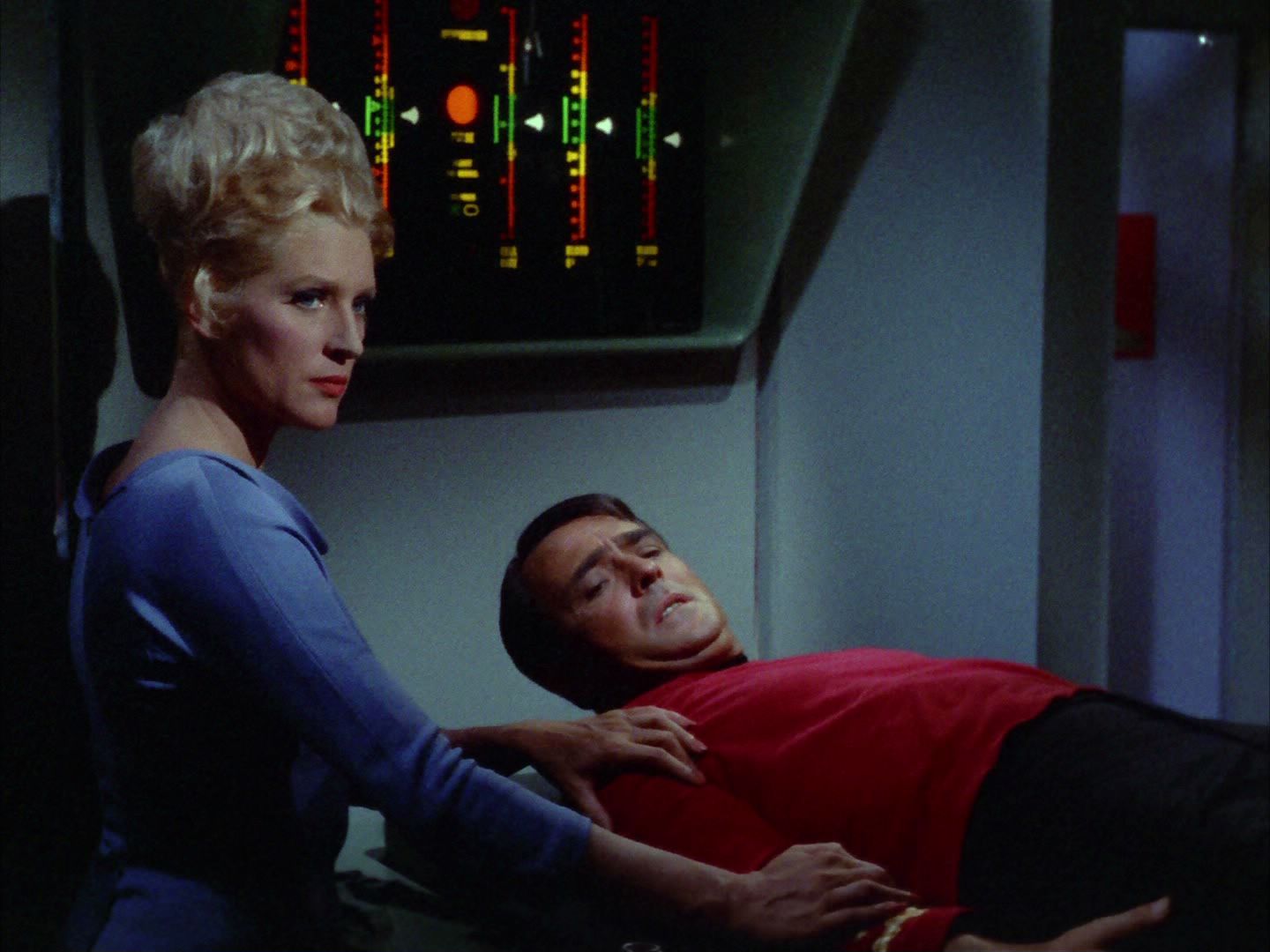 ariane179254_StarTrek_2x03_TheChangeling_0854.jpg