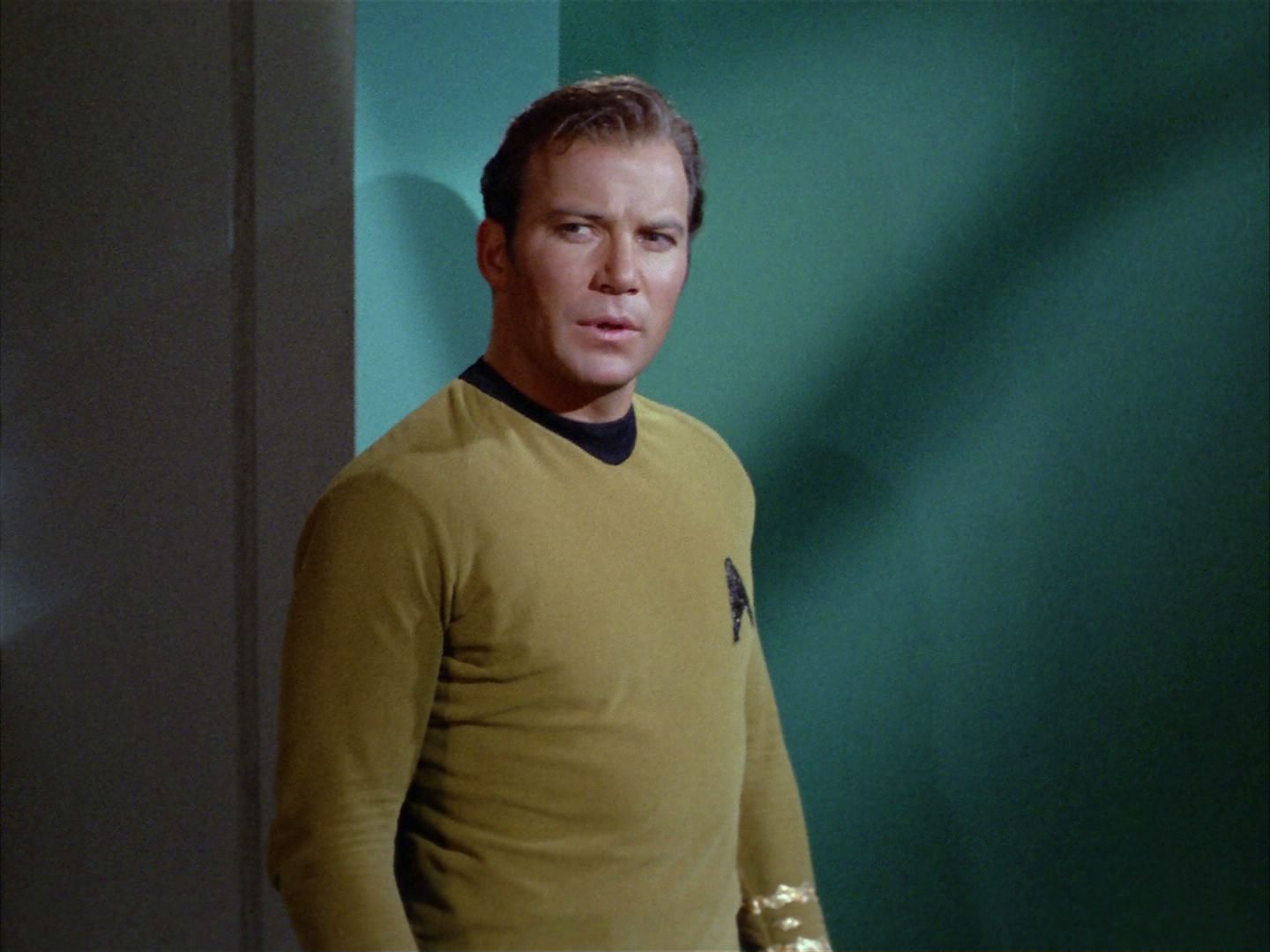 ariane179254_StarTrek_2x03_TheChangeling_0859.jpg