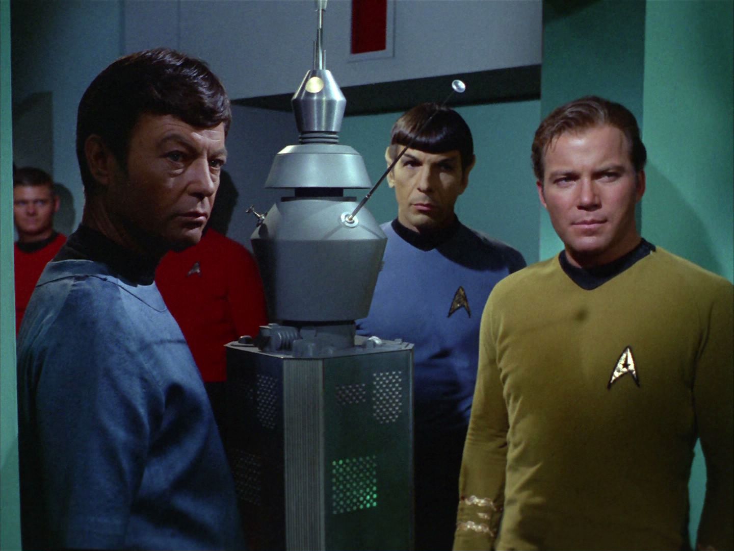 ariane179254_StarTrek_2x03_TheChangeling_0868.jpg