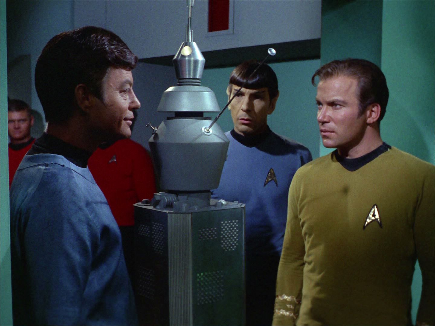 ariane179254_StarTrek_2x03_TheChangeling_0877.jpg