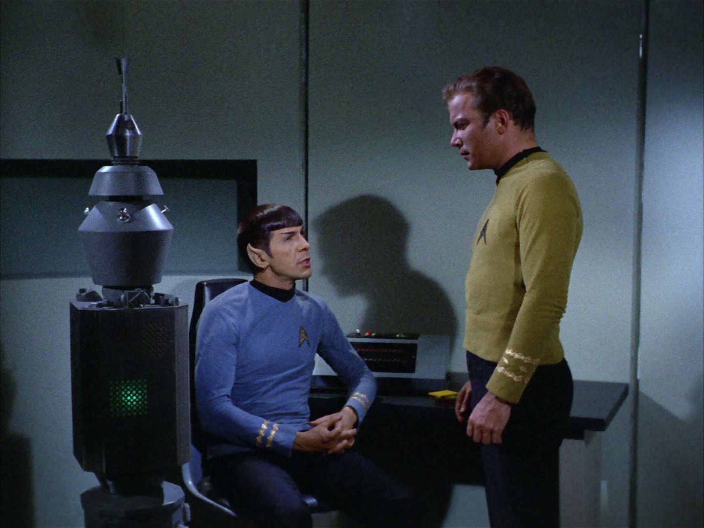 ariane179254_StarTrek_2x03_TheChangeling_0909.jpg