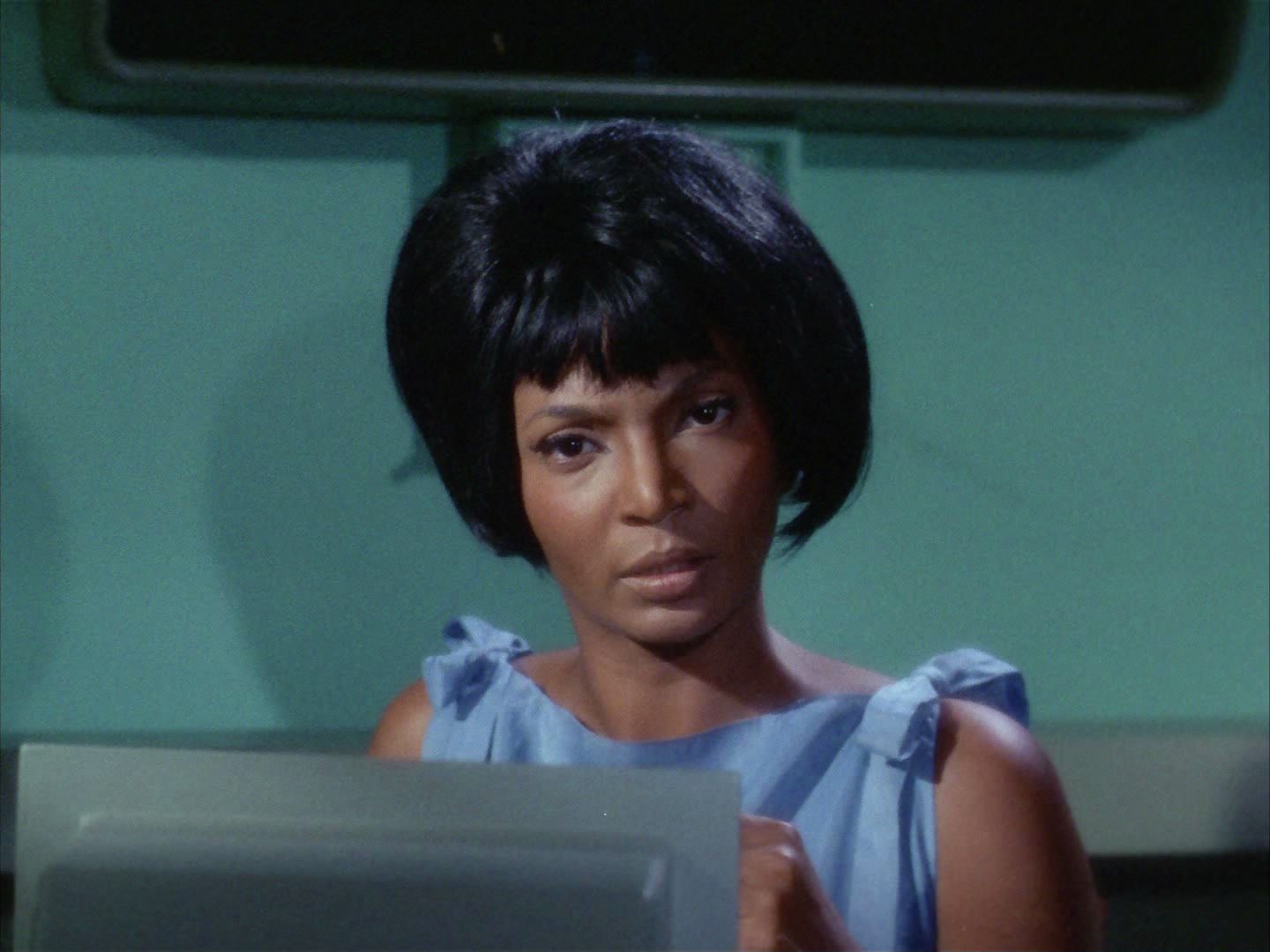 ariane179254_StarTrek_2x03_TheChangeling_0980.jpg