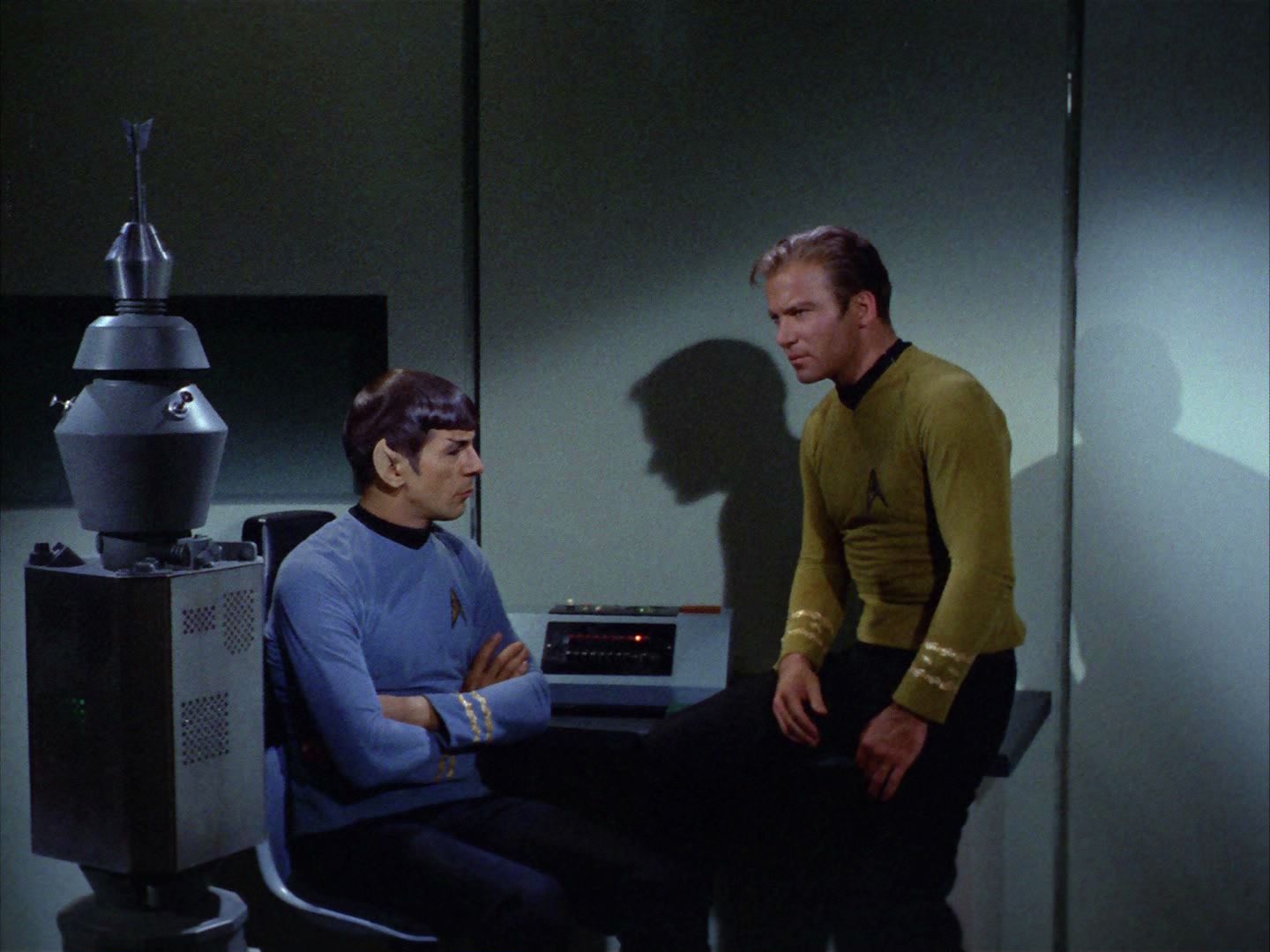 ariane179254_StarTrek_2x03_TheChangeling_0986.jpg