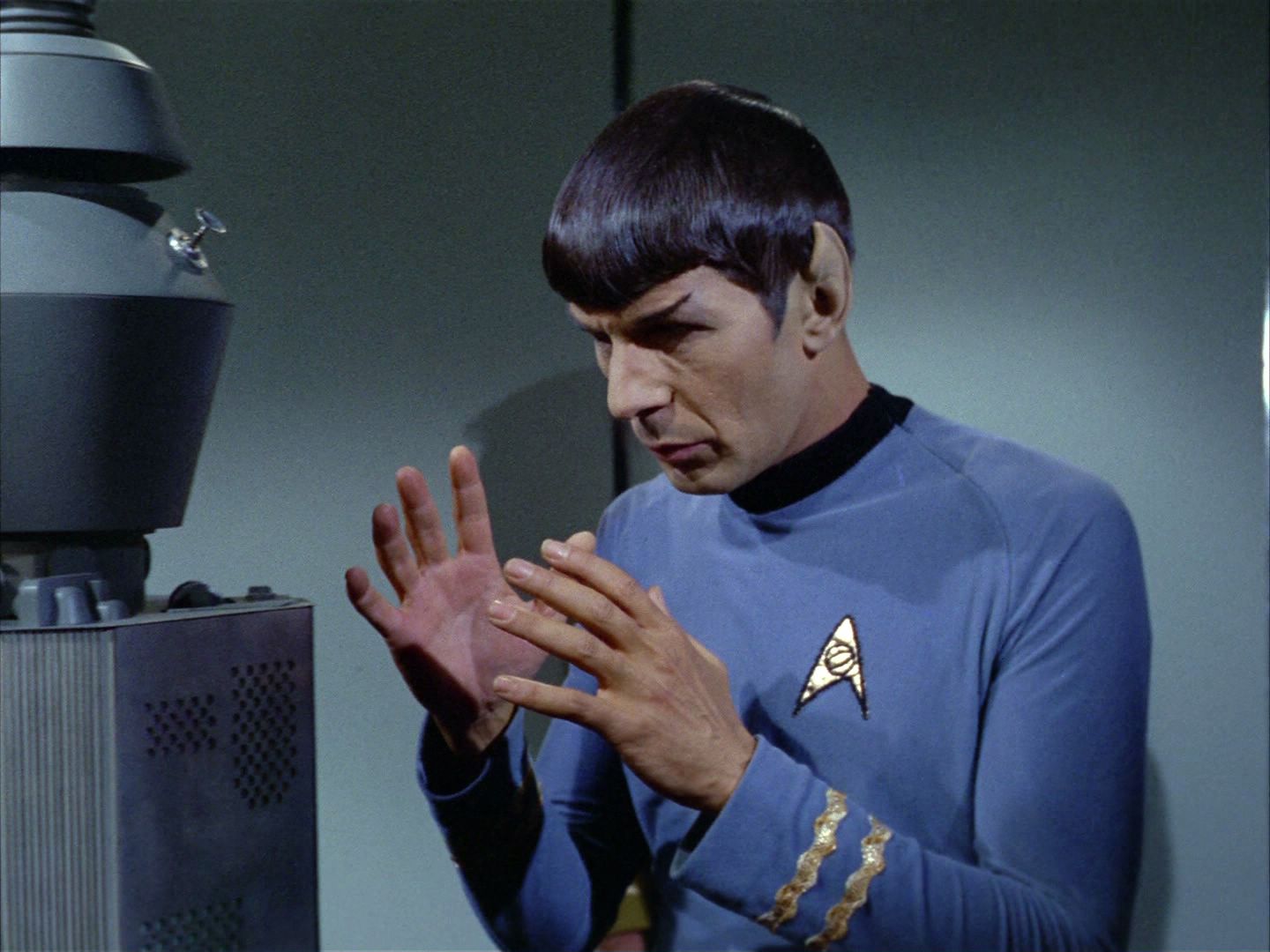 ariane179254_StarTrek_2x03_TheChangeling_1010.jpg