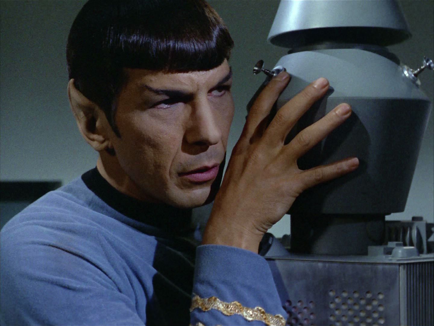ariane179254_StarTrek_2x03_TheChangeling_1031.jpg