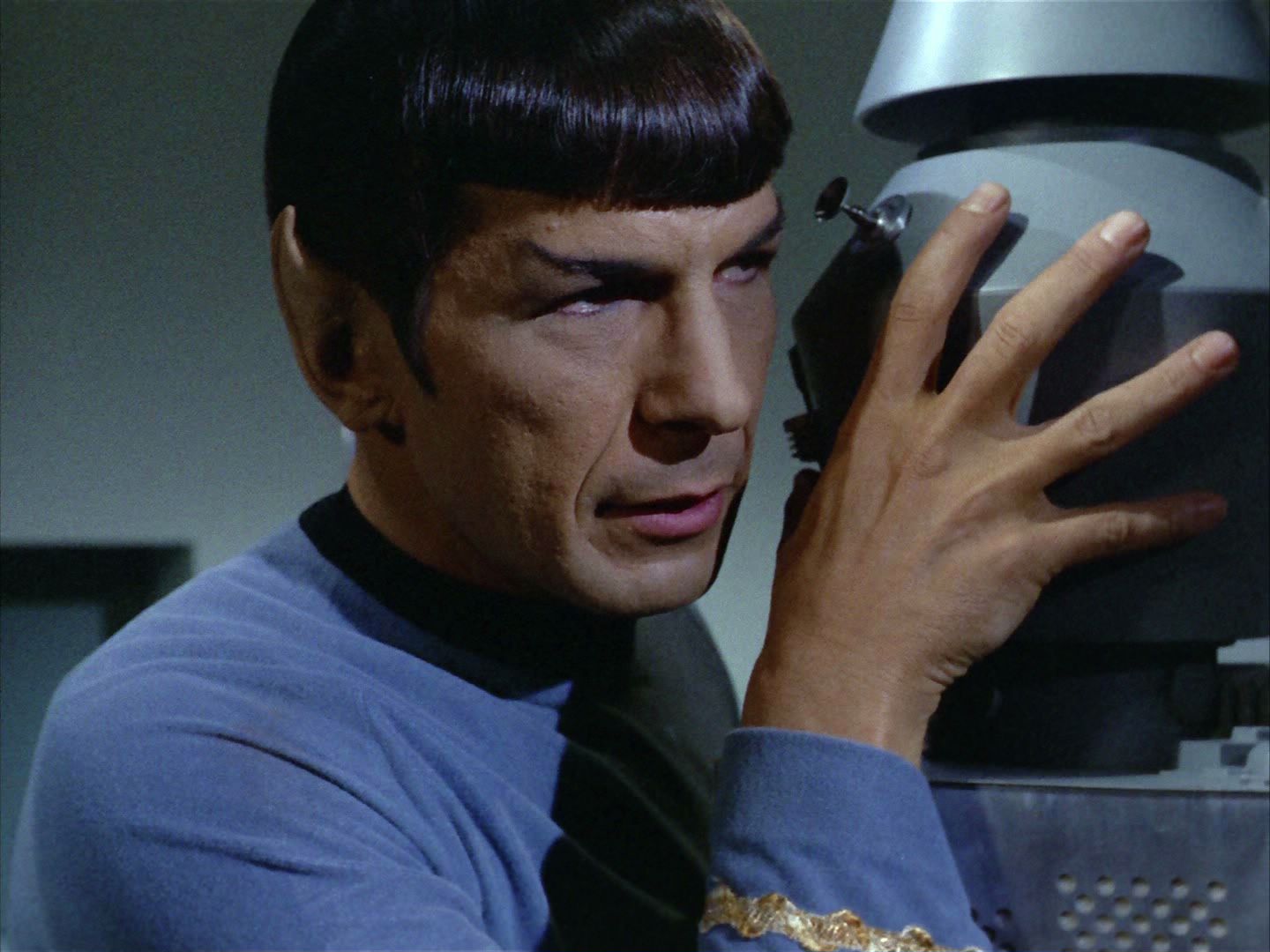 ariane179254_StarTrek_2x03_TheChangeling_1035.jpg