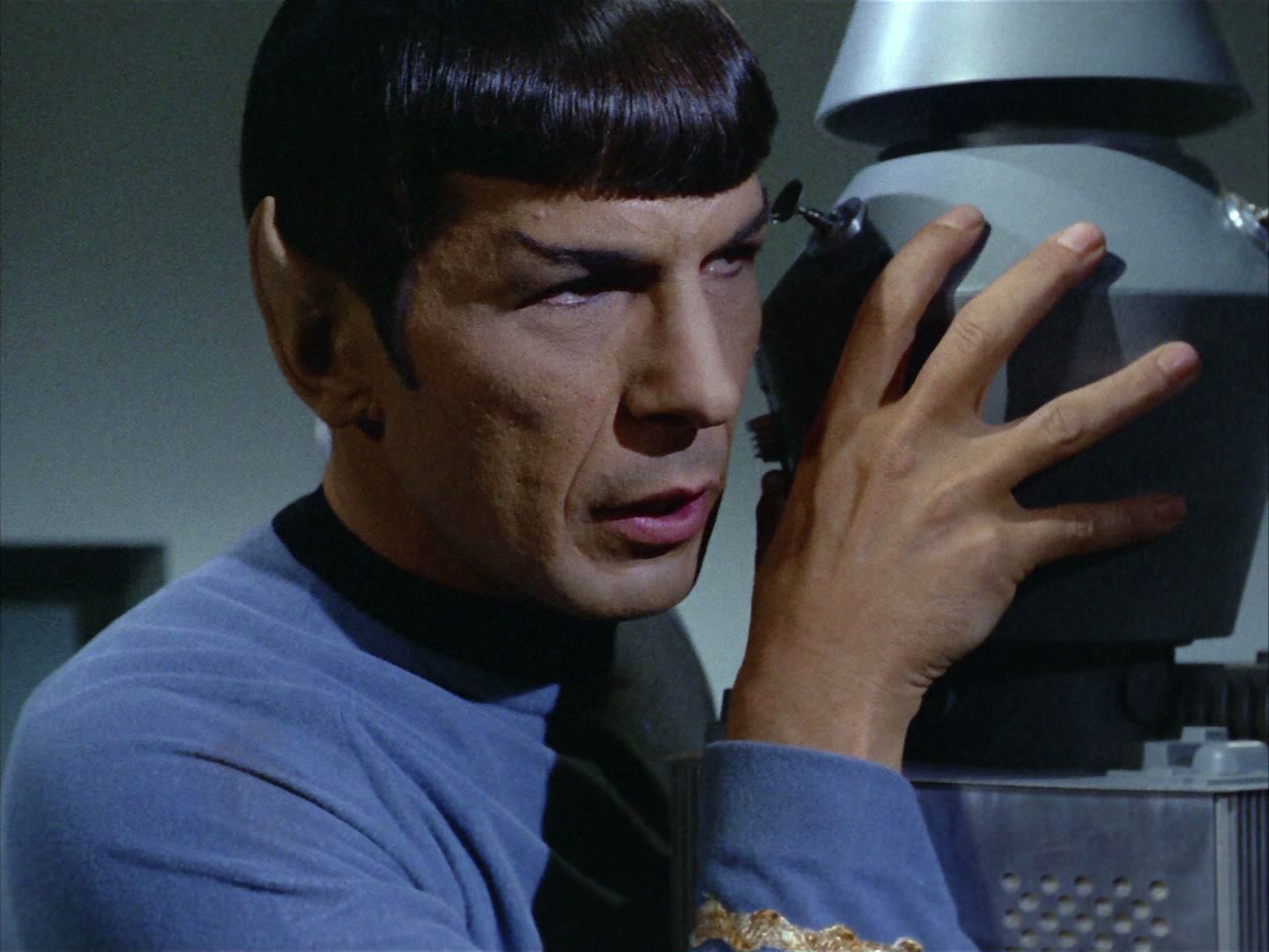 ariane179254_StarTrek_2x03_TheChangeling_1036.jpg