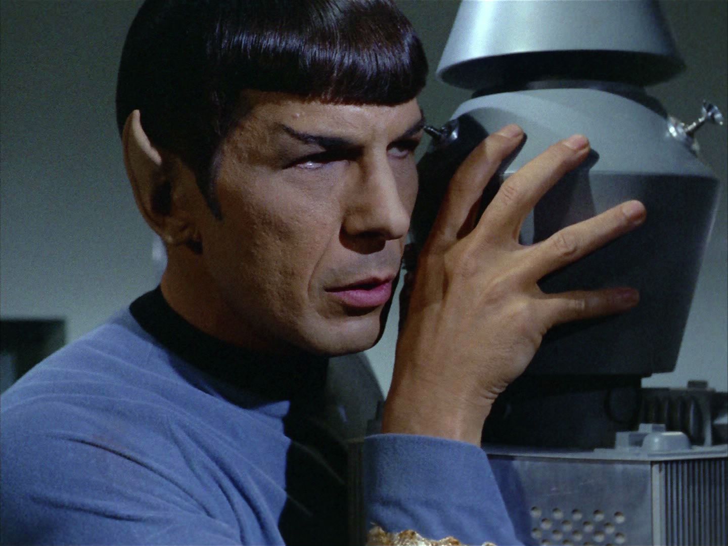 ariane179254_StarTrek_2x03_TheChangeling_1038.jpg