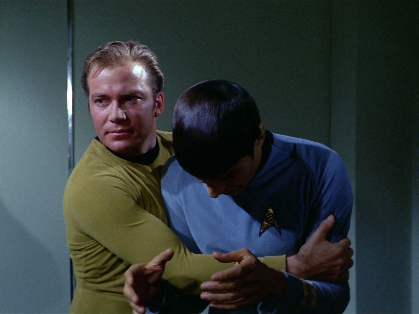 ariane179254_StarTrek_2x03_TheChangeling_1057.jpg