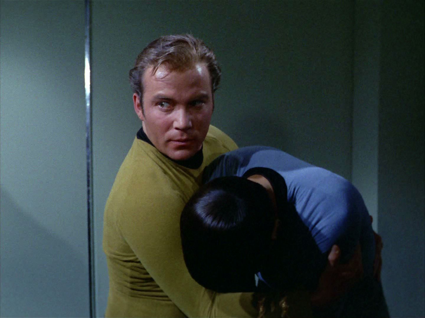 ariane179254_StarTrek_2x03_TheChangeling_1059.jpg