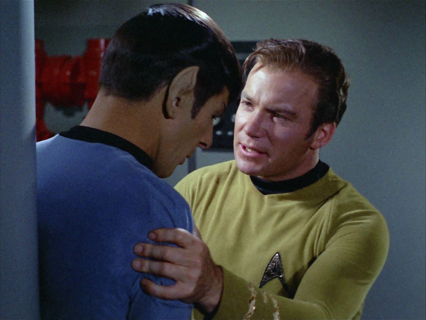 ariane179254_StarTrek_2x03_TheChangeling_1068.jpg