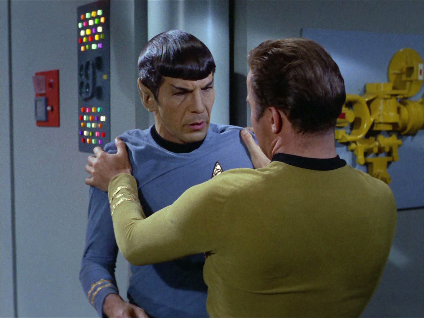ariane179254_StarTrek_2x03_TheChangeling_1074.jpg