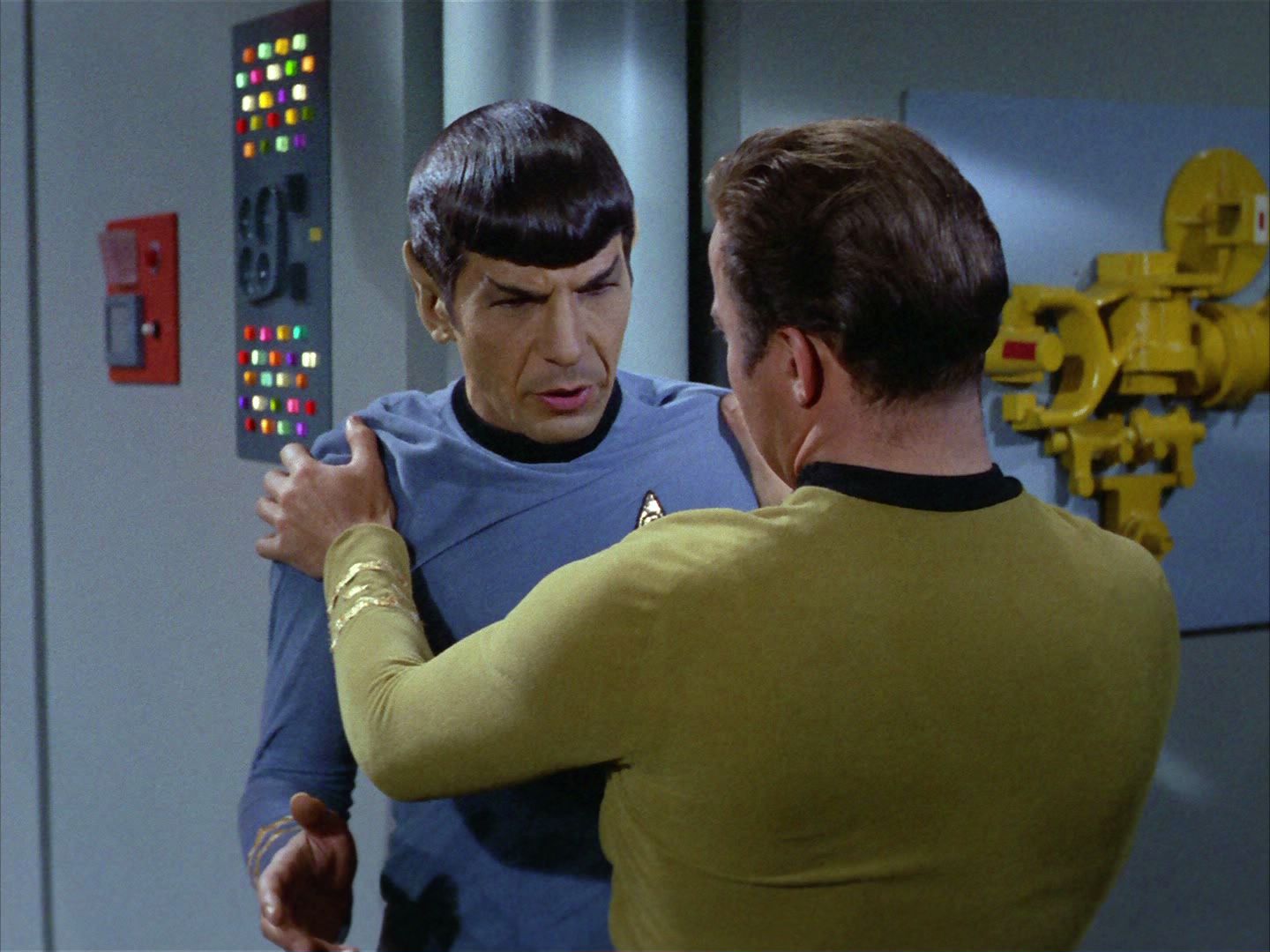 ariane179254_StarTrek_2x03_TheChangeling_1075.jpg