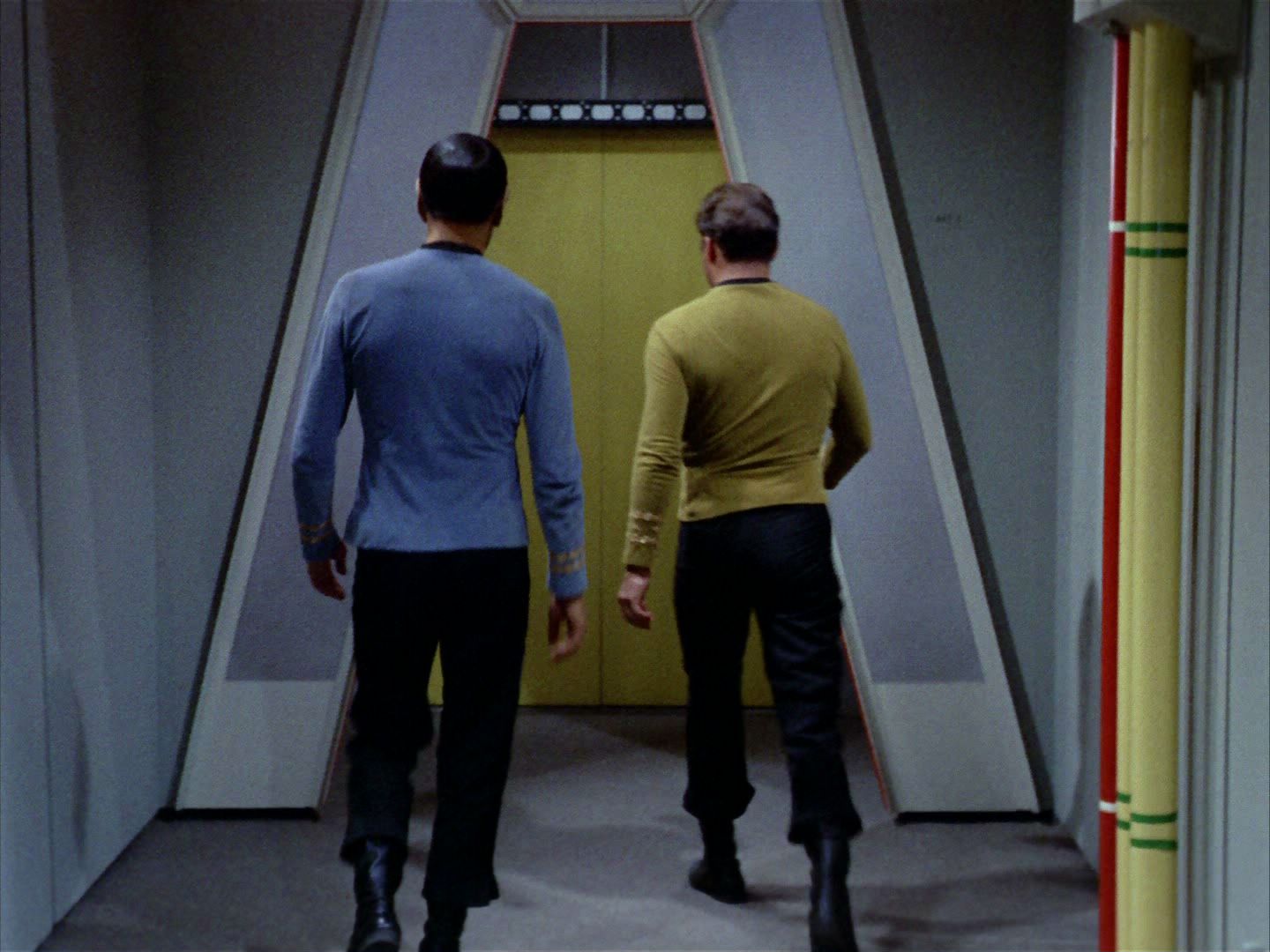 ariane179254_StarTrek_2x03_TheChangeling_1118.jpg