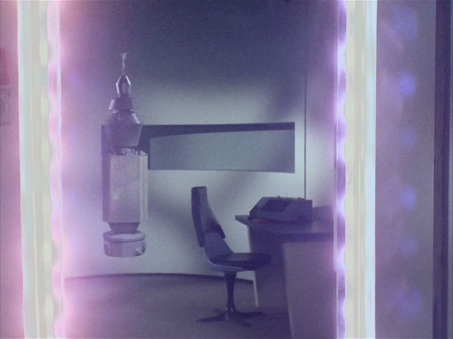 ariane179254_StarTrek_2x03_TheChangeling_1125.jpg