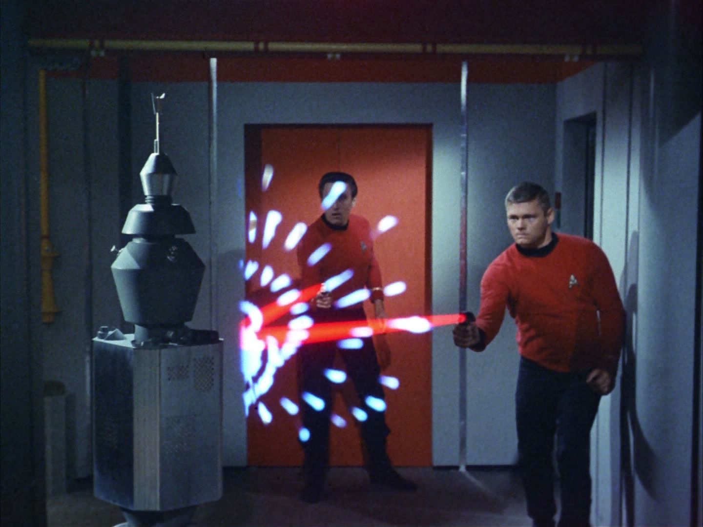 ariane179254_StarTrek_2x03_TheChangeling_1135.jpg