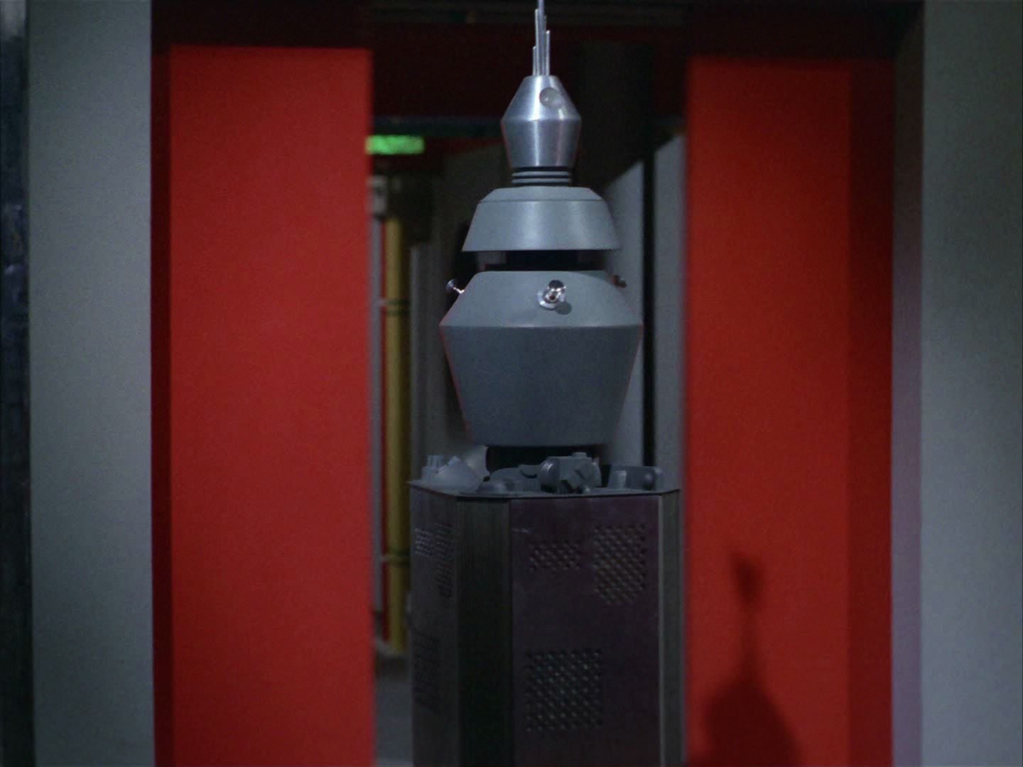 ariane179254_StarTrek_2x03_TheChangeling_1140.jpg