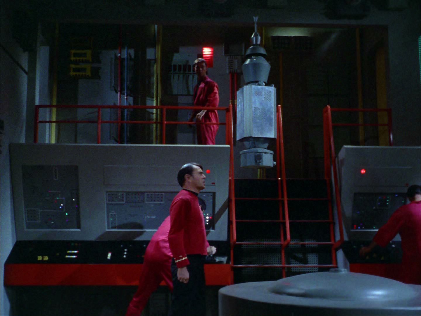 ariane179254_StarTrek_2x03_TheChangeling_1144.jpg