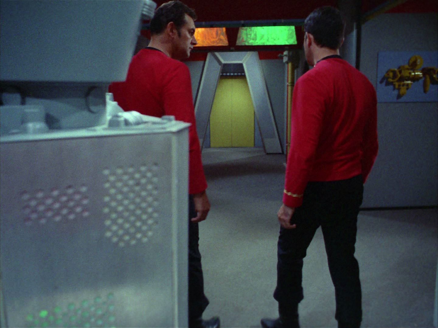 ariane179254_StarTrek_2x03_TheChangeling_1197.jpg