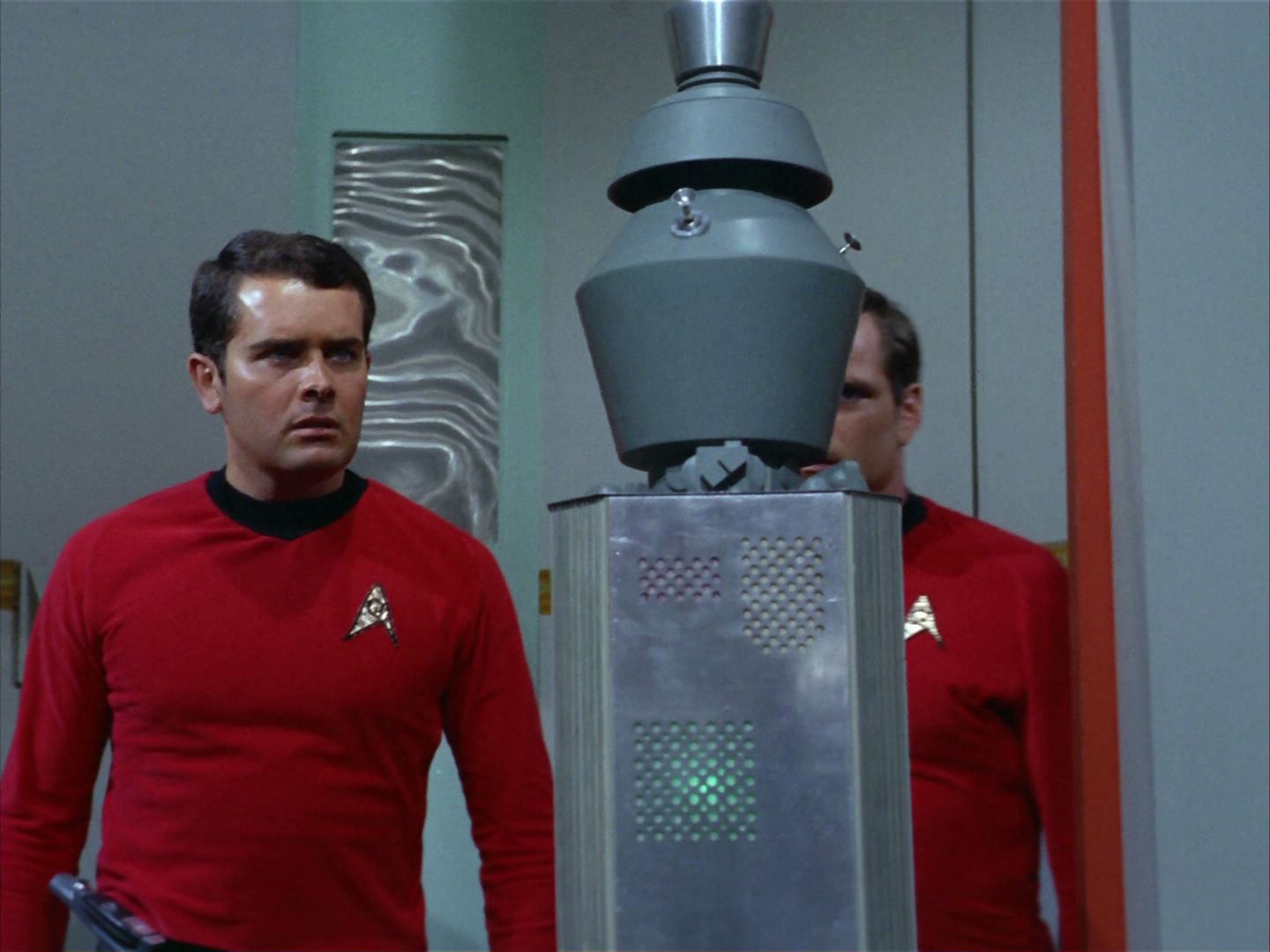 ariane179254_StarTrek_2x03_TheChangeling_1225.jpg
