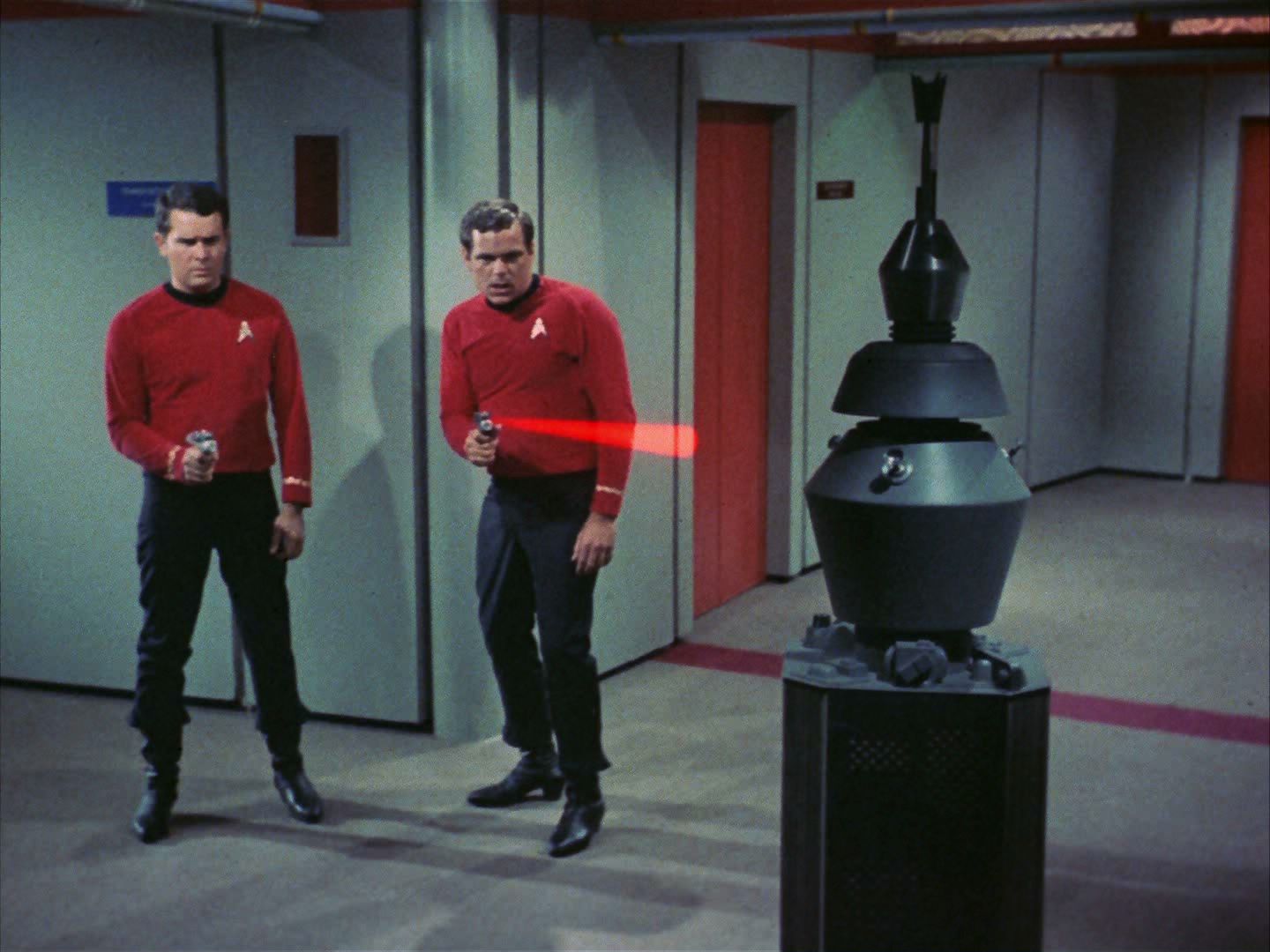 ariane179254_StarTrek_2x03_TheChangeling_1236.jpg