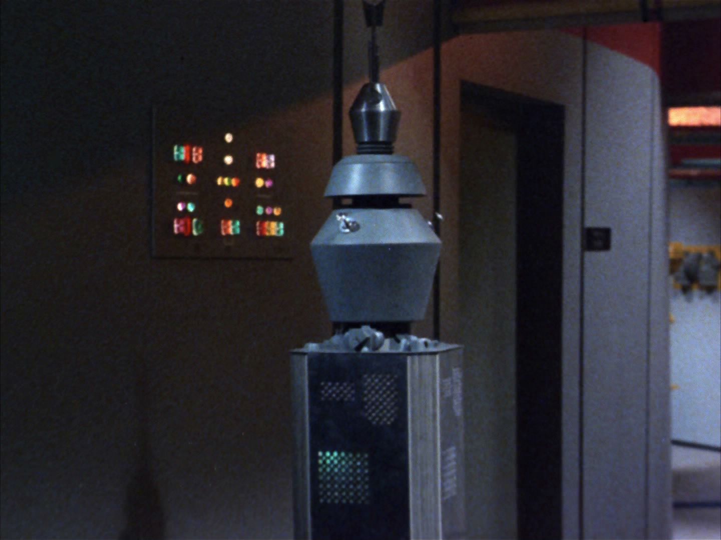 ariane179254_StarTrek_2x03_TheChangeling_1240.jpg