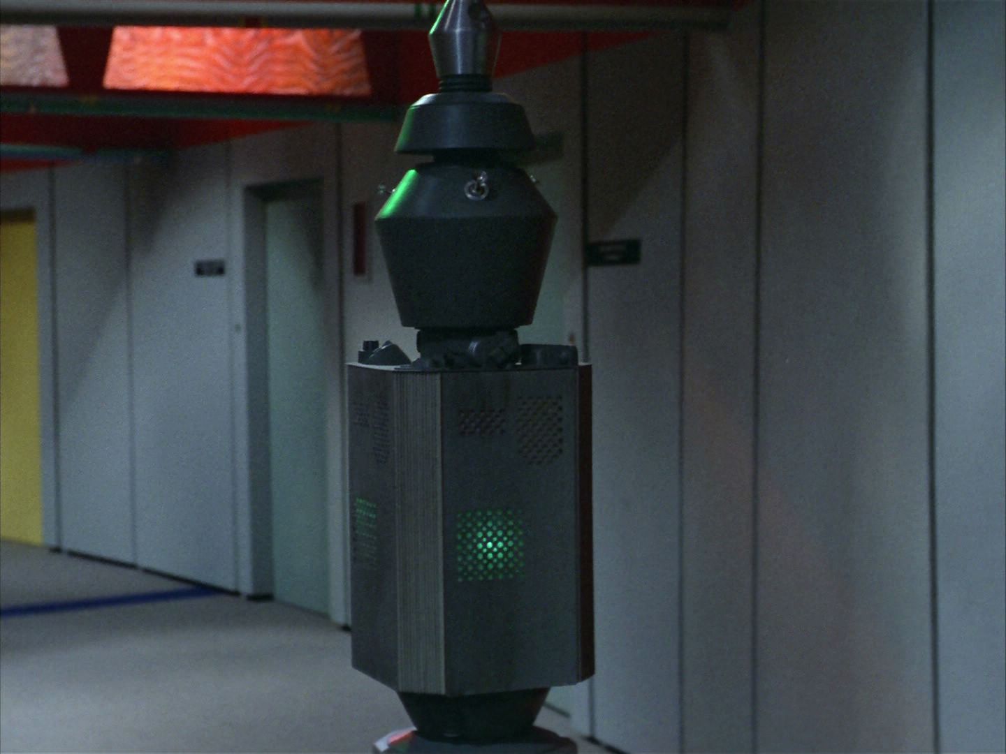 ariane179254_StarTrek_2x03_TheChangeling_1242.jpg