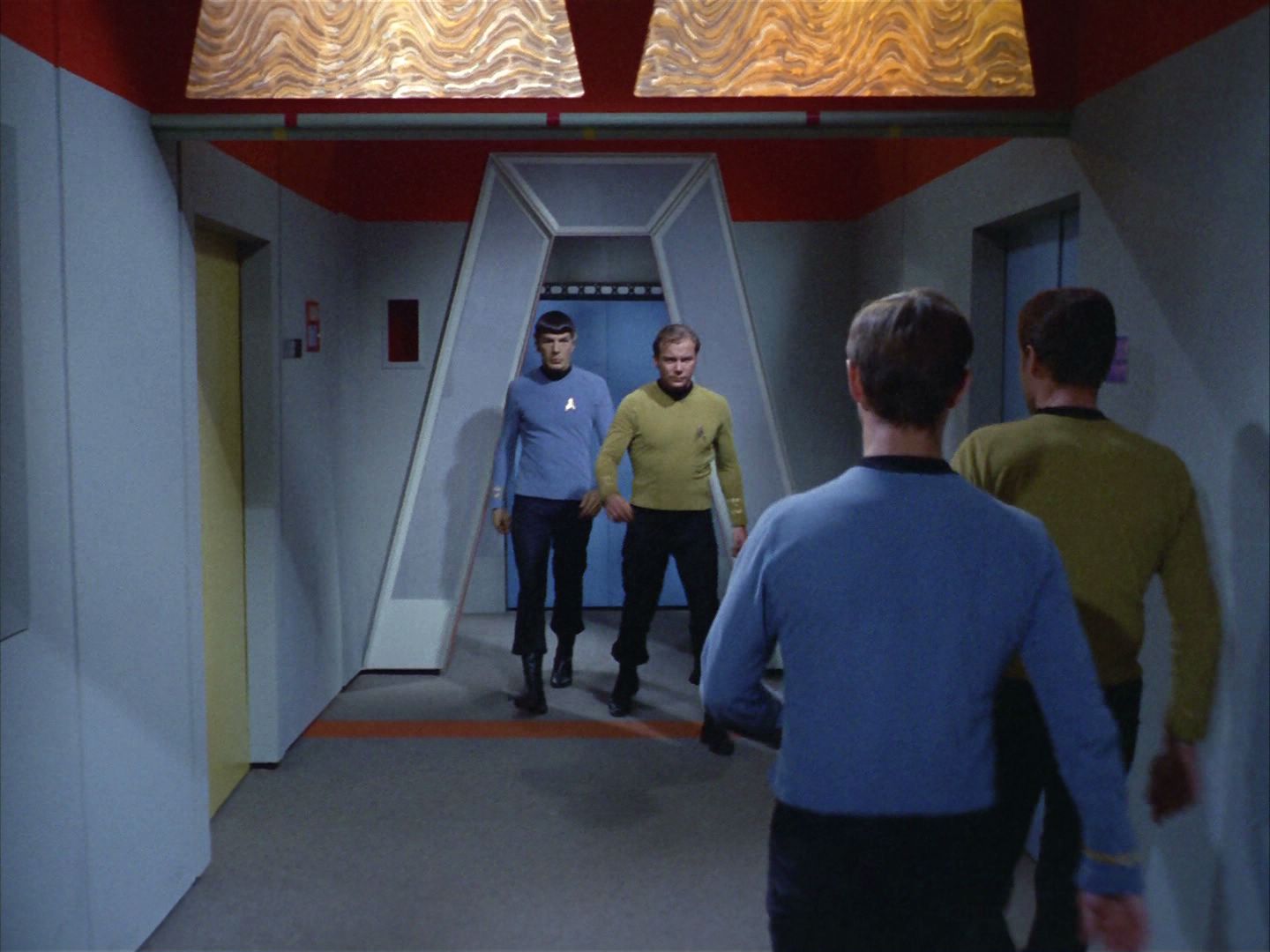 ariane179254_StarTrek_2x03_TheChangeling_1246.jpg