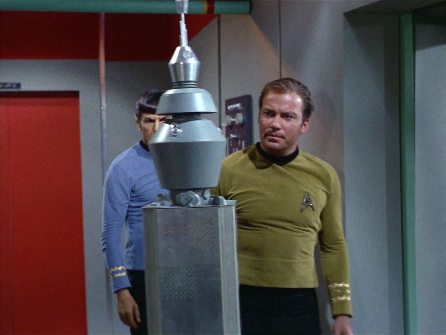 ariane179254_StarTrek_2x03_TheChangeling_1255.jpg