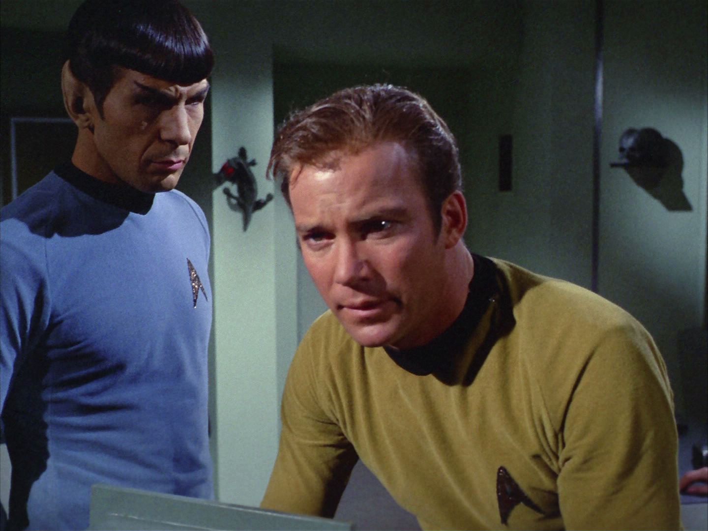 ariane179254_StarTrek_2x03_TheChangeling_1275.jpg