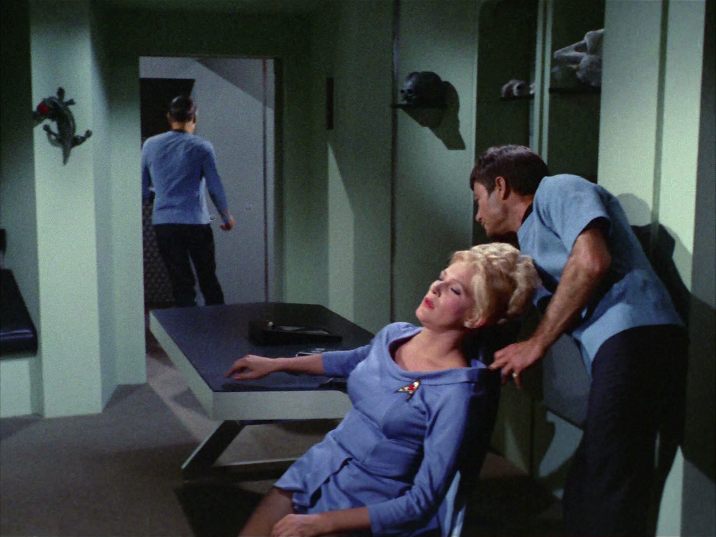 ariane179254_StarTrek_2x03_TheChangeling_1281.jpg