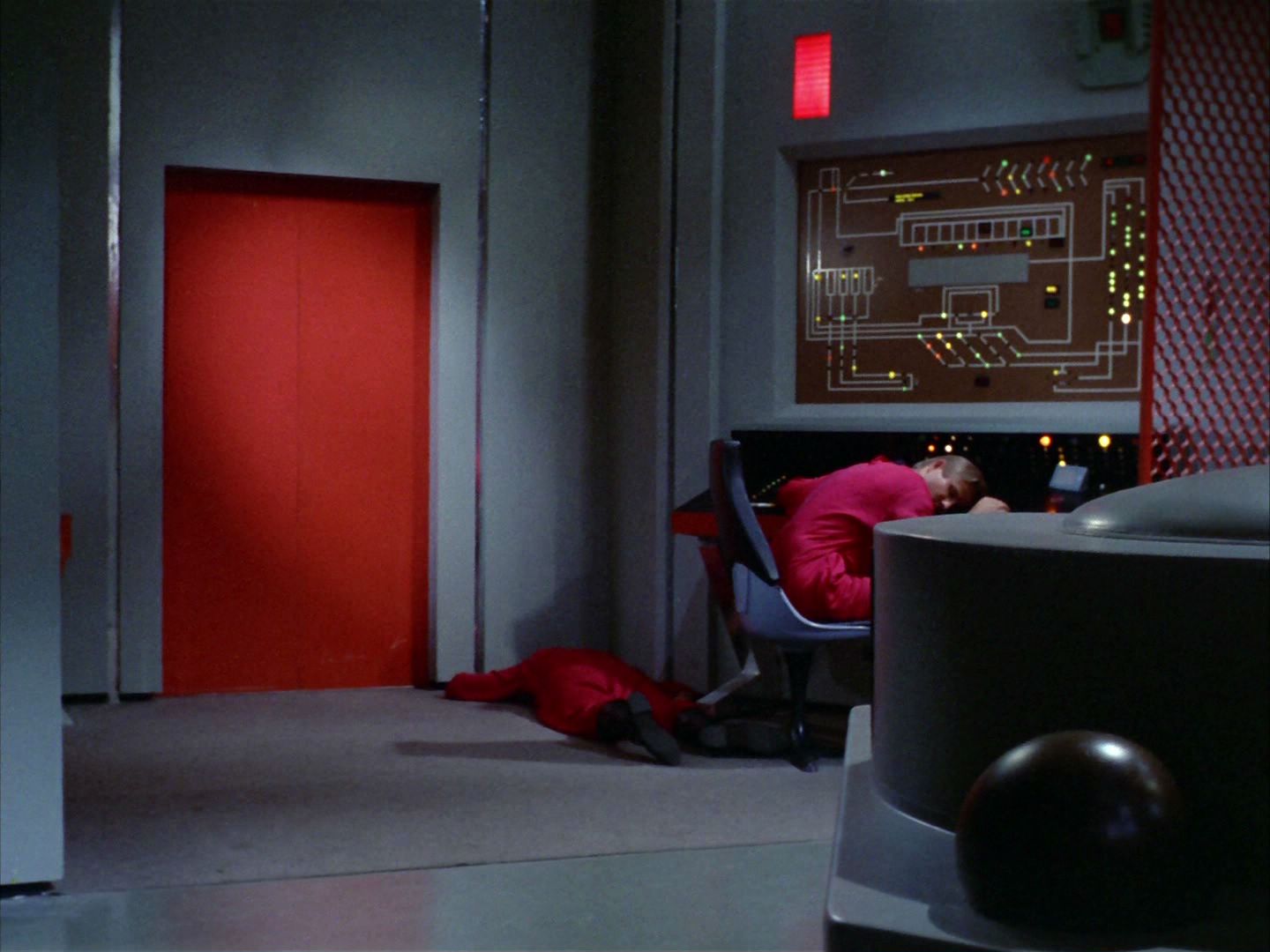 ariane179254_StarTrek_2x03_TheChangeling_1283.jpg