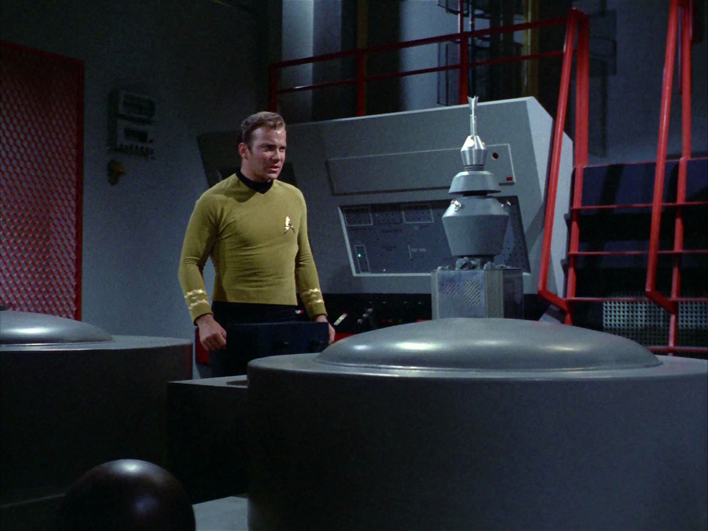 ariane179254_StarTrek_2x03_TheChangeling_1284.jpg