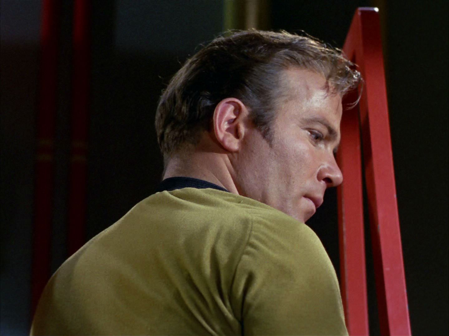 ariane179254_StarTrek_2x03_TheChangeling_1286.jpg