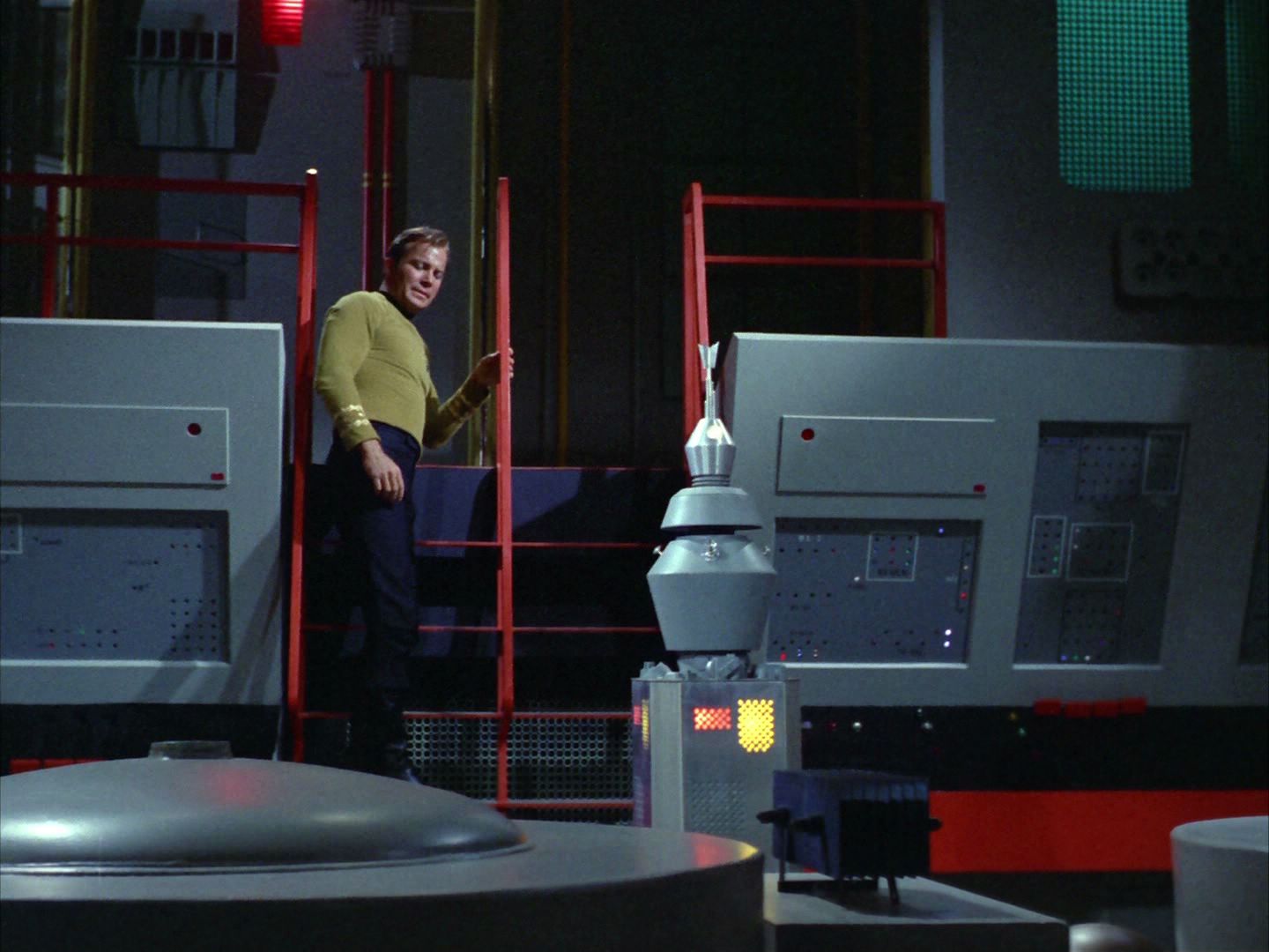 ariane179254_StarTrek_2x03_TheChangeling_1291.jpg
