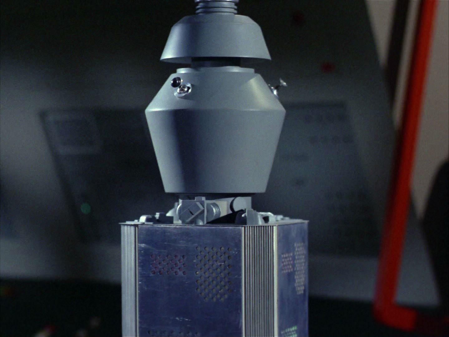 ariane179254_StarTrek_2x03_TheChangeling_1307.jpg