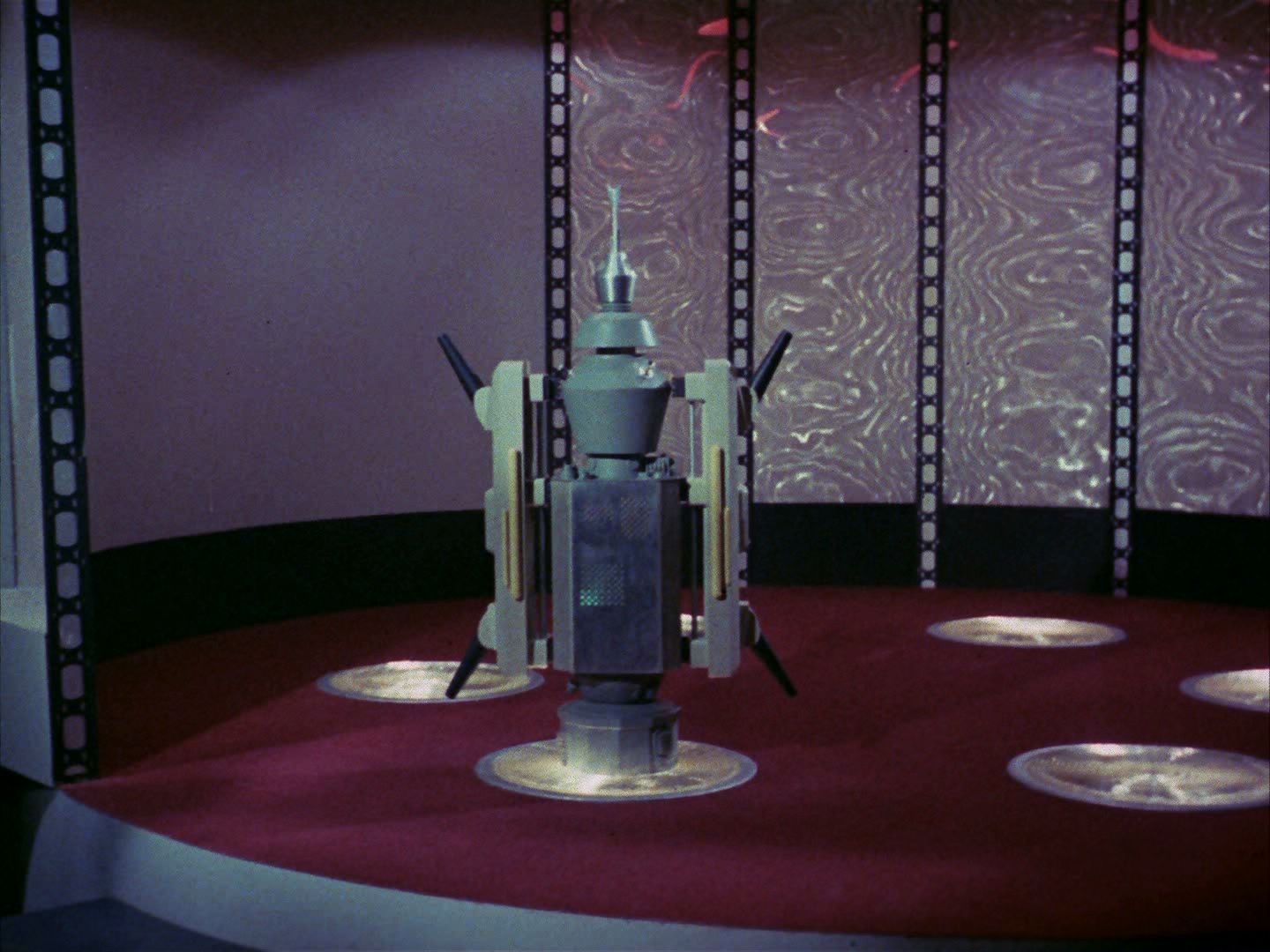 ariane179254_StarTrek_2x03_TheChangeling_1357.jpg