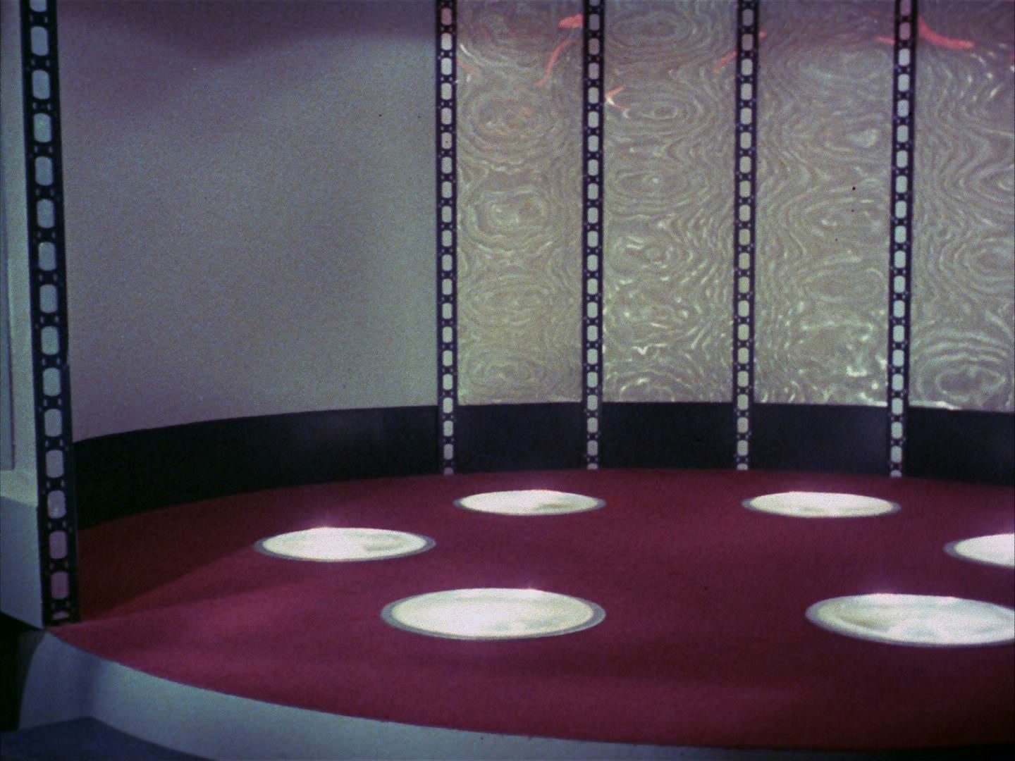 ariane179254_StarTrek_2x03_TheChangeling_1362.jpg