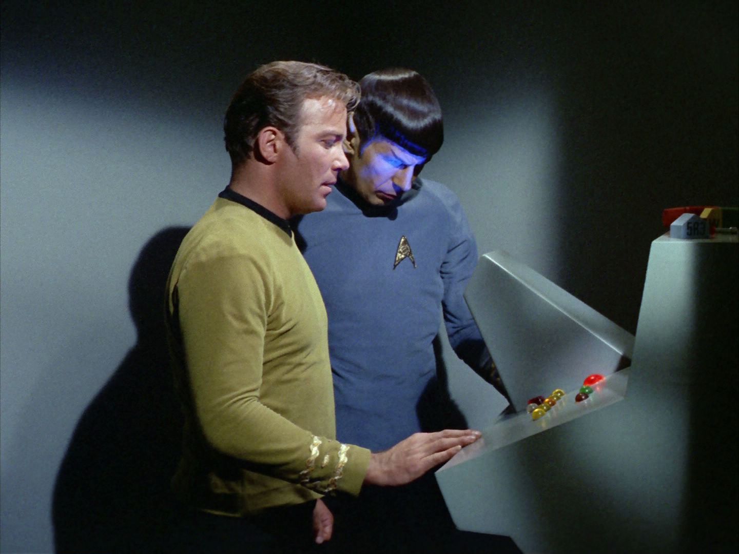 ariane179254_StarTrek_2x03_TheChangeling_1365.jpg