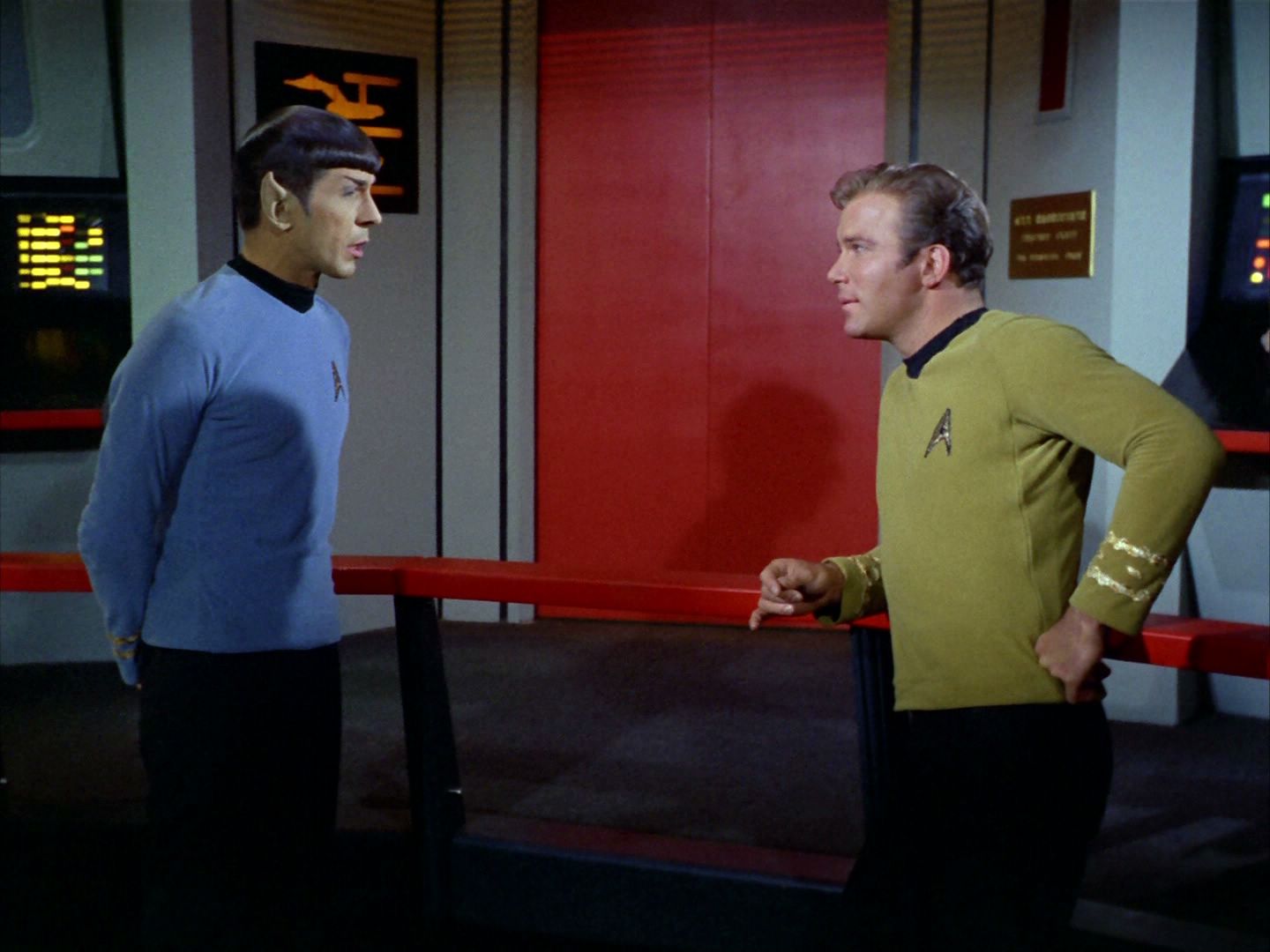 ariane179254_StarTrek_2x03_TheChangeling_1379.jpg