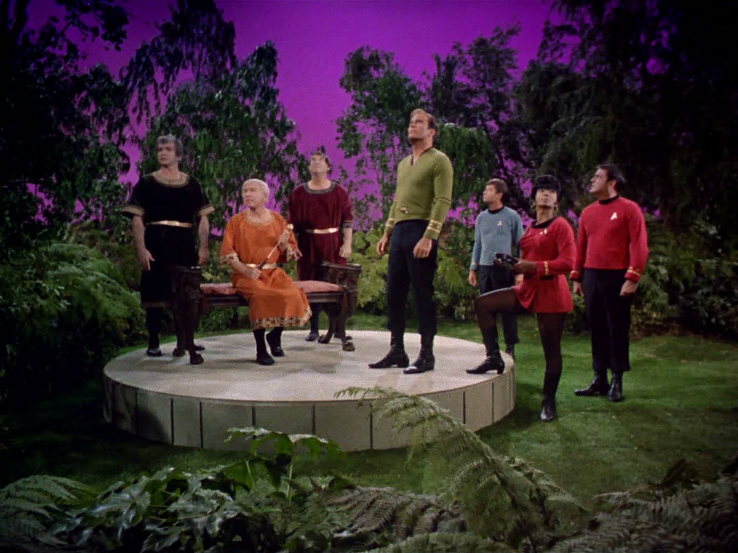 ariane179254_StarTrek_2x04_MirrorMirror_0002.jpg