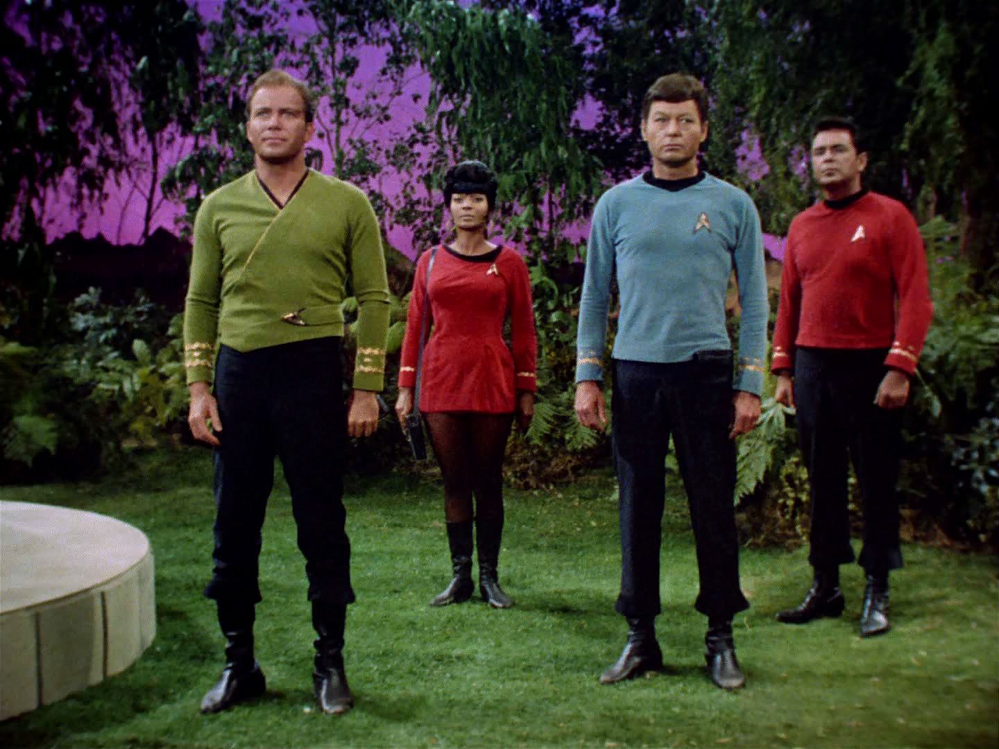 ariane179254_StarTrek_2x04_MirrorMirror_0040.jpg