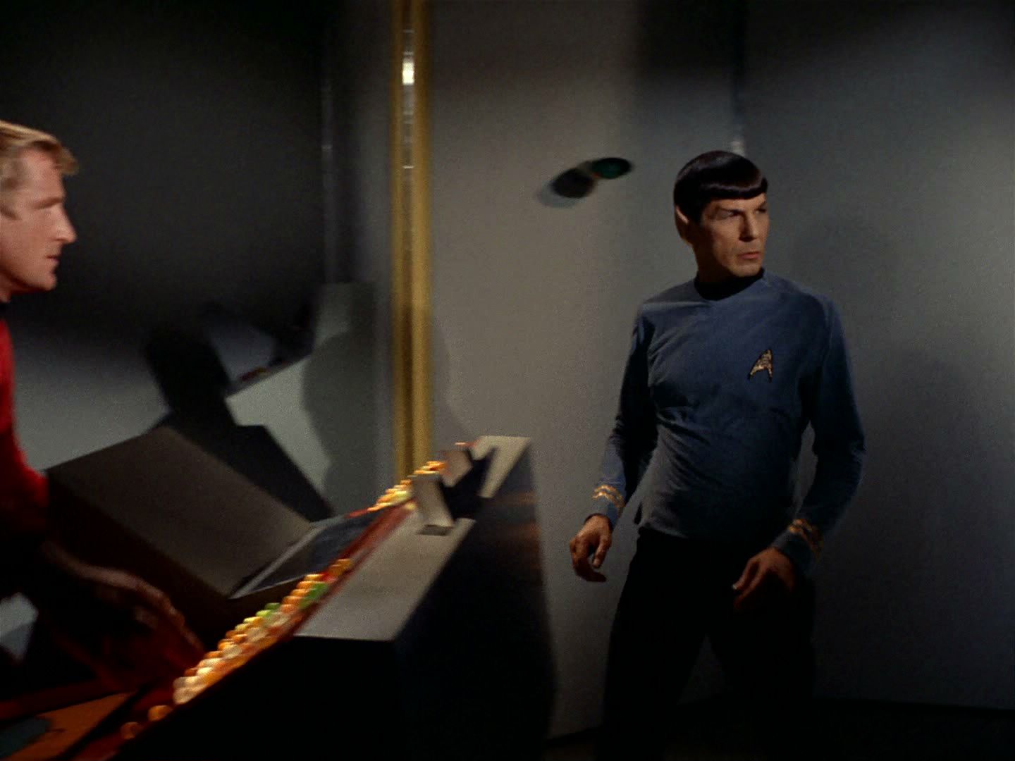 ariane179254_StarTrek_2x04_MirrorMirror_0048.jpg