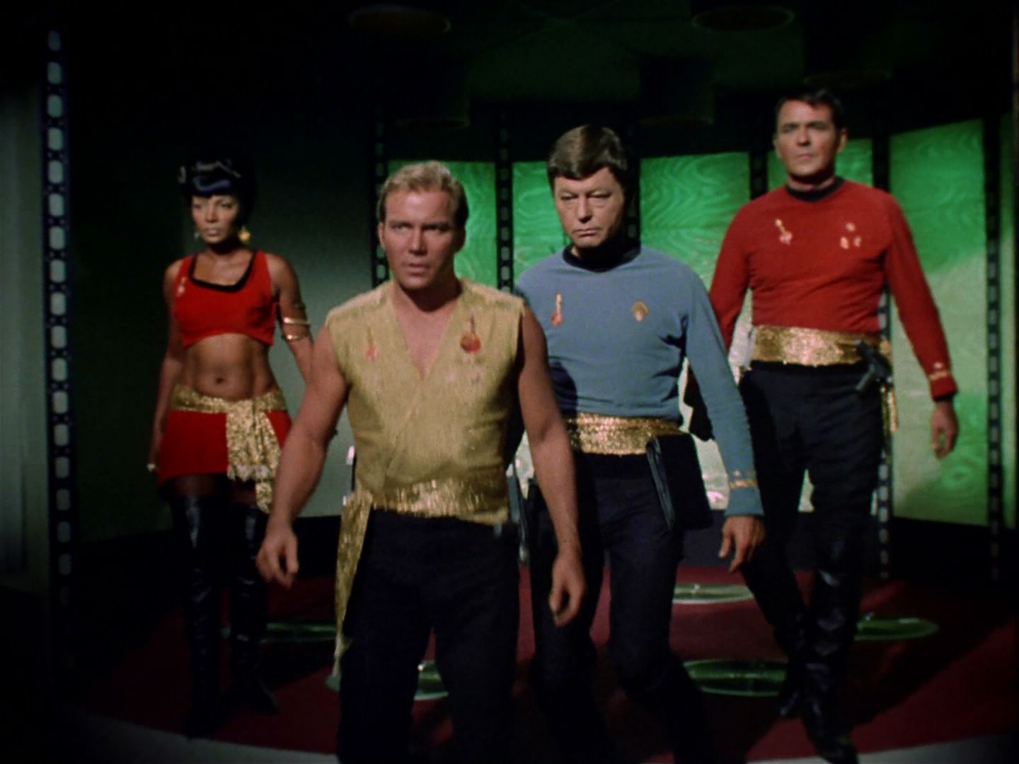 ariane179254_StarTrek_2x04_MirrorMirror_0071.jpg