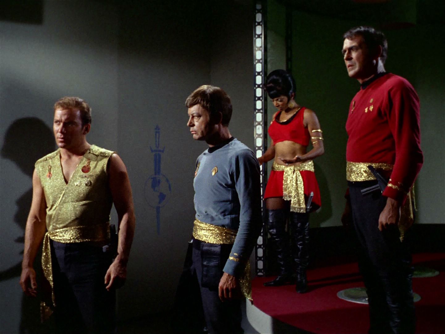 ariane179254_StarTrek_2x04_MirrorMirror_0089.jpg