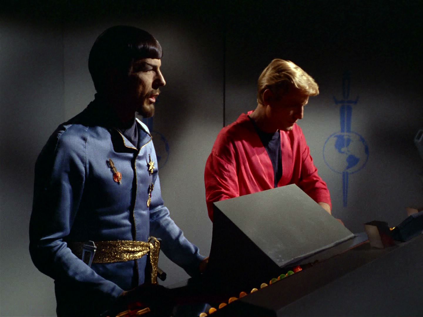 ariane179254_StarTrek_2x04_MirrorMirror_0102.jpg