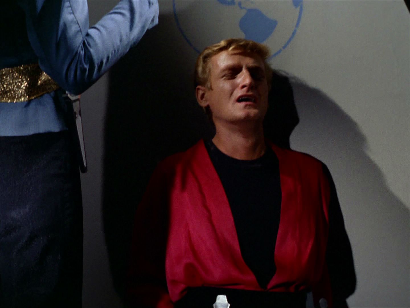 ariane179254_StarTrek_2x04_MirrorMirror_0130.jpg